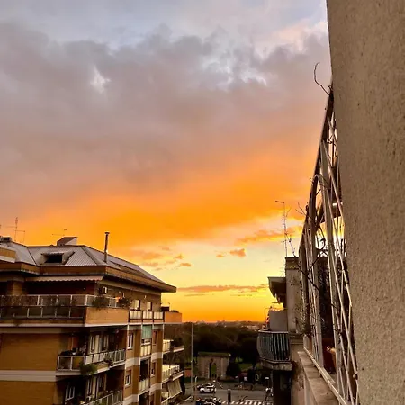 Attico Con Terrazza A Due Passi Dal Parco Apartamento