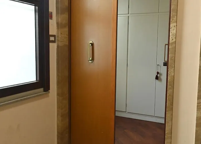 Lägenhet Attico Con Terrazza A Due Passi Dal Parco Rom